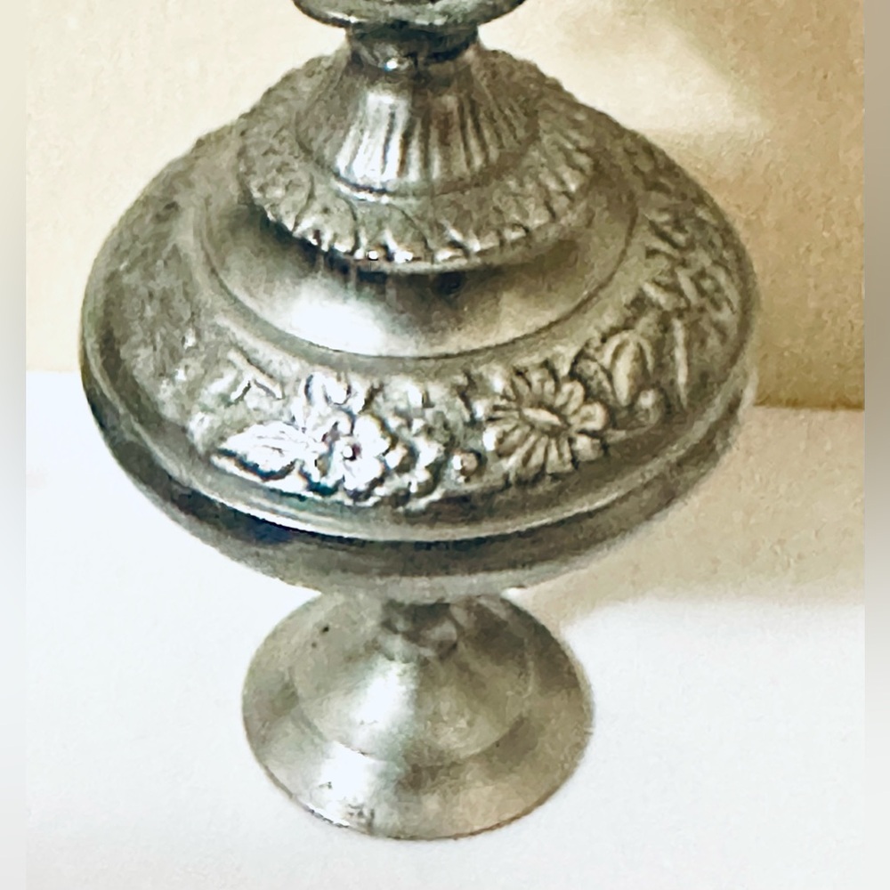 Vintage Elegant Silver Egyptian Pharaohs Kohl’s (eyeliner )Pot 
5 1/2 inches - Picture 7 of 9